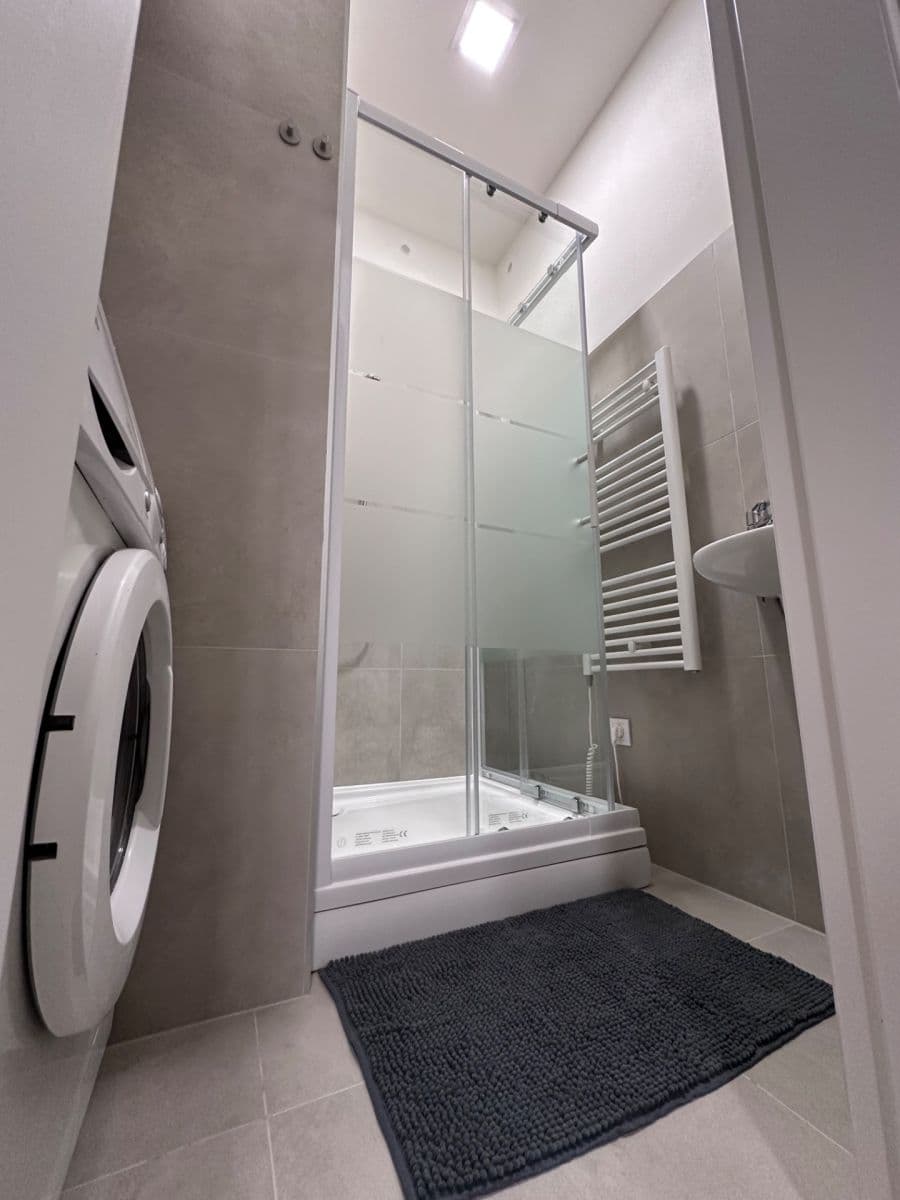 Pronájem bytu 1+kk 27 m², Podolská, Praha, Praha Pronájem bytu 1+kk 27 m², Podolská, Praha, Praha