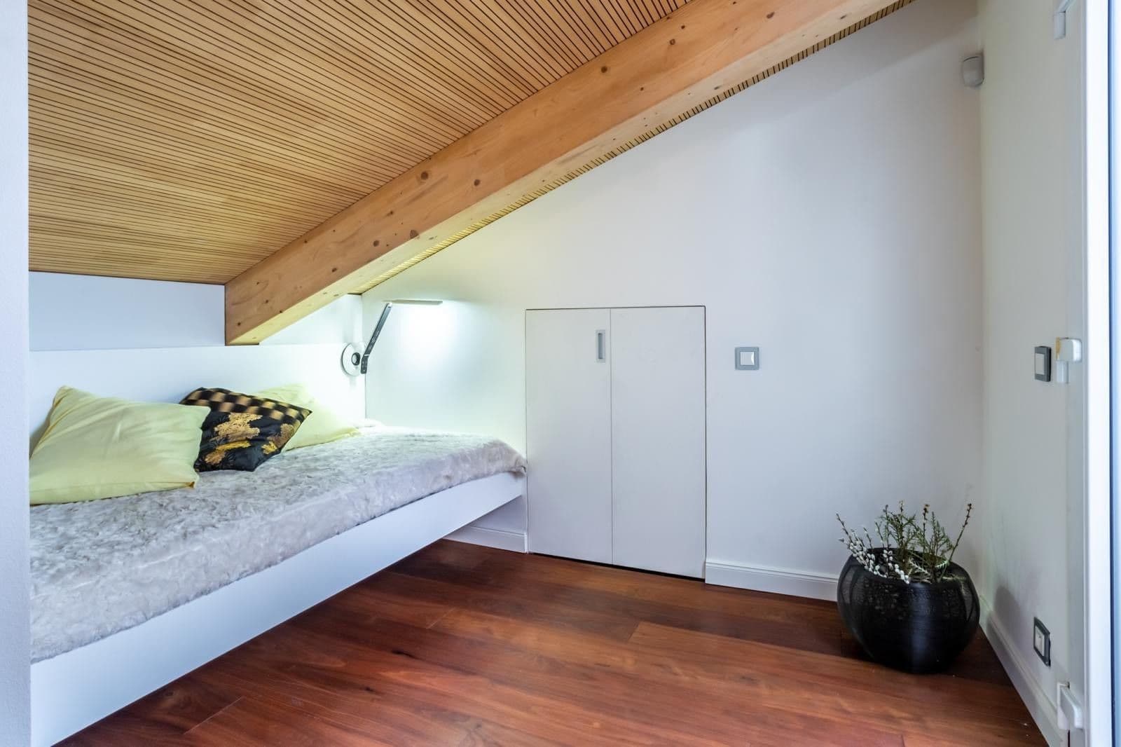 Prodej bytu 5+kk 230 m², Hálkova, Praha, Praha Prodej bytu 5+kk 230 m², Hálkova, Praha, Praha