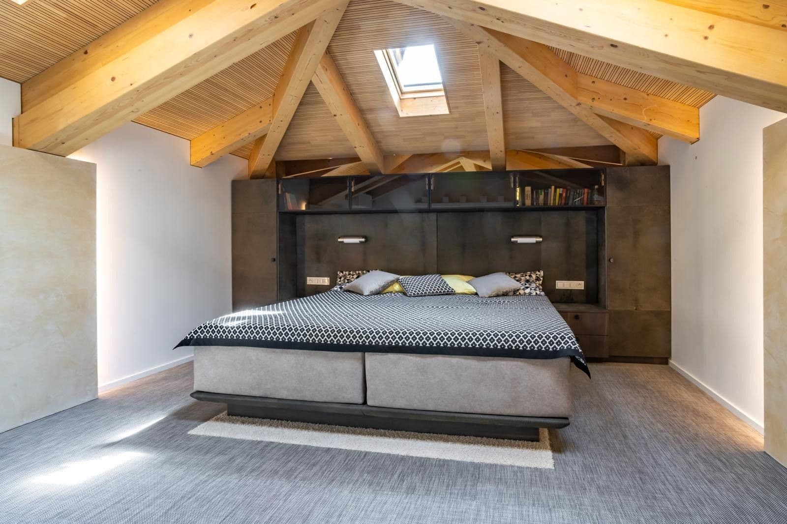 Prodej bytu 5+kk 230 m², Hálkova, Praha, Praha Prodej bytu 5+kk 230 m², Hálkova, Praha, Praha