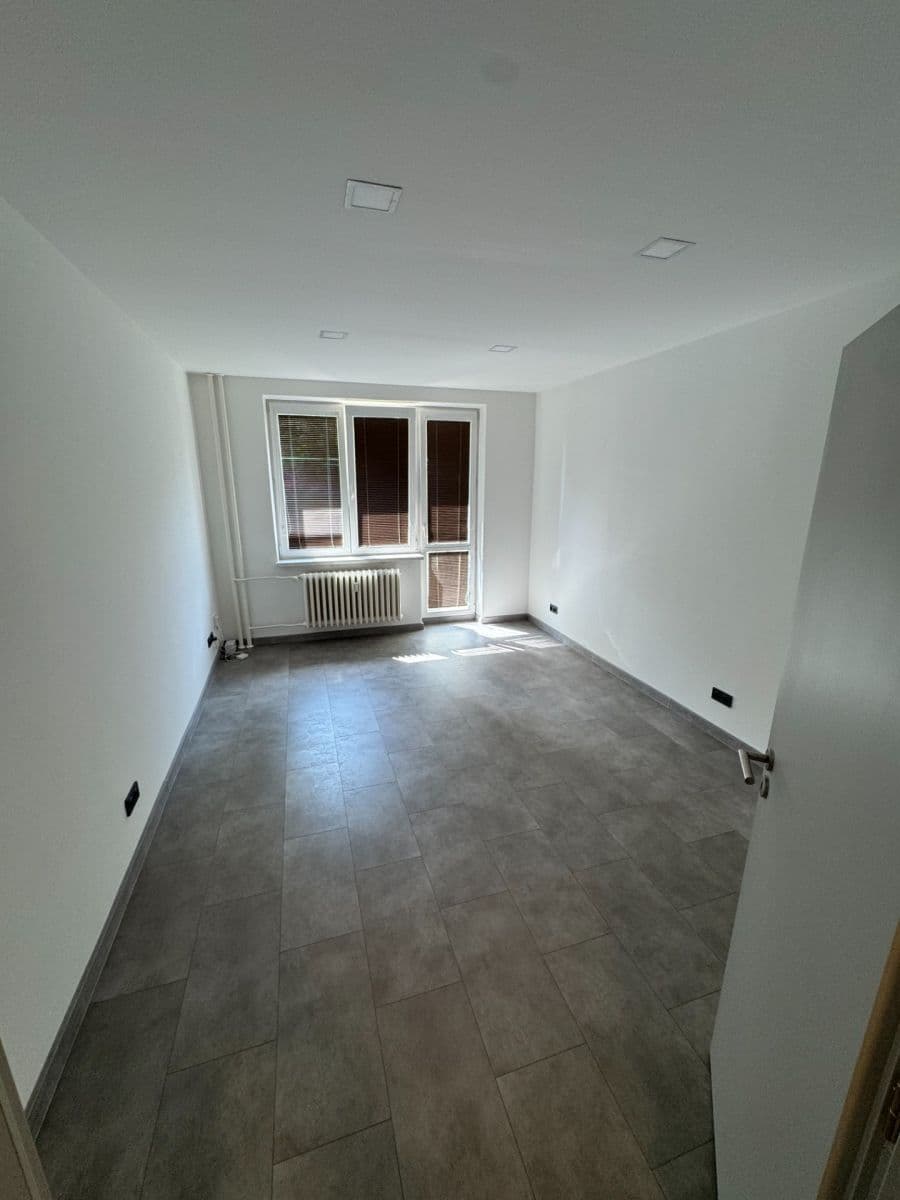 Pronájem bytu 2+kk 55 m², Dukelská, Třinec, Moravskoslezský kraj Pronájem bytu 2+kk 55 m², Dukelská, Třinec, Moravskoslezský kraj