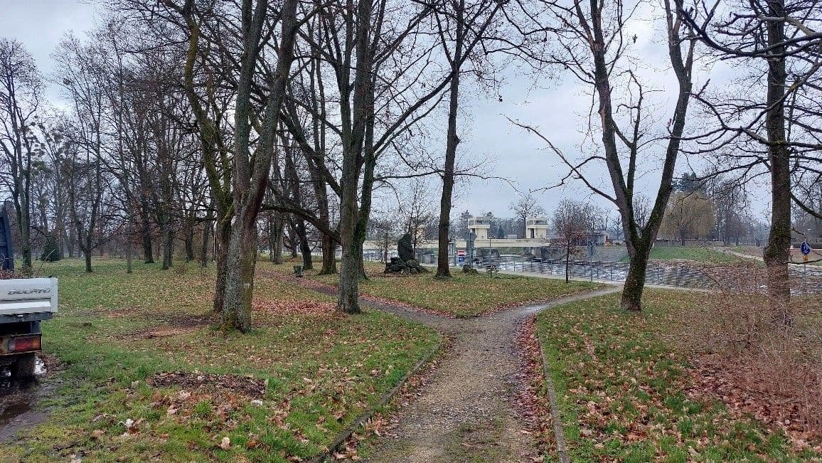 Prodej pozemku 7.743 m², Třeboňská, Hluboká nad Vltavou, Jihočeský kraj Prodej pozemku 7.743 m², Třeboňská, Hluboká nad Vltavou, Jihočeský kraj