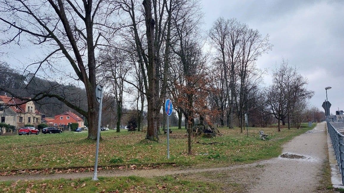 Prodej pozemku 7.743 m², Třeboňská, Hluboká nad Vltavou, Jihočeský kraj Prodej pozemku 7.743 m², Třeboňská, Hluboká nad Vltavou, Jihočeský kraj