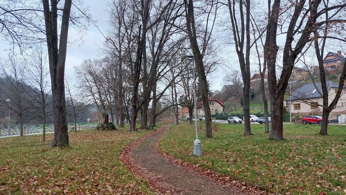 Prodej pozemku 7.743 m², Třeboňská, Hluboká nad Vltavou, Jihočeský kraj Prodej pozemku 7.743 m², Třeboňská, Hluboká nad Vltavou, Jihočeský kraj