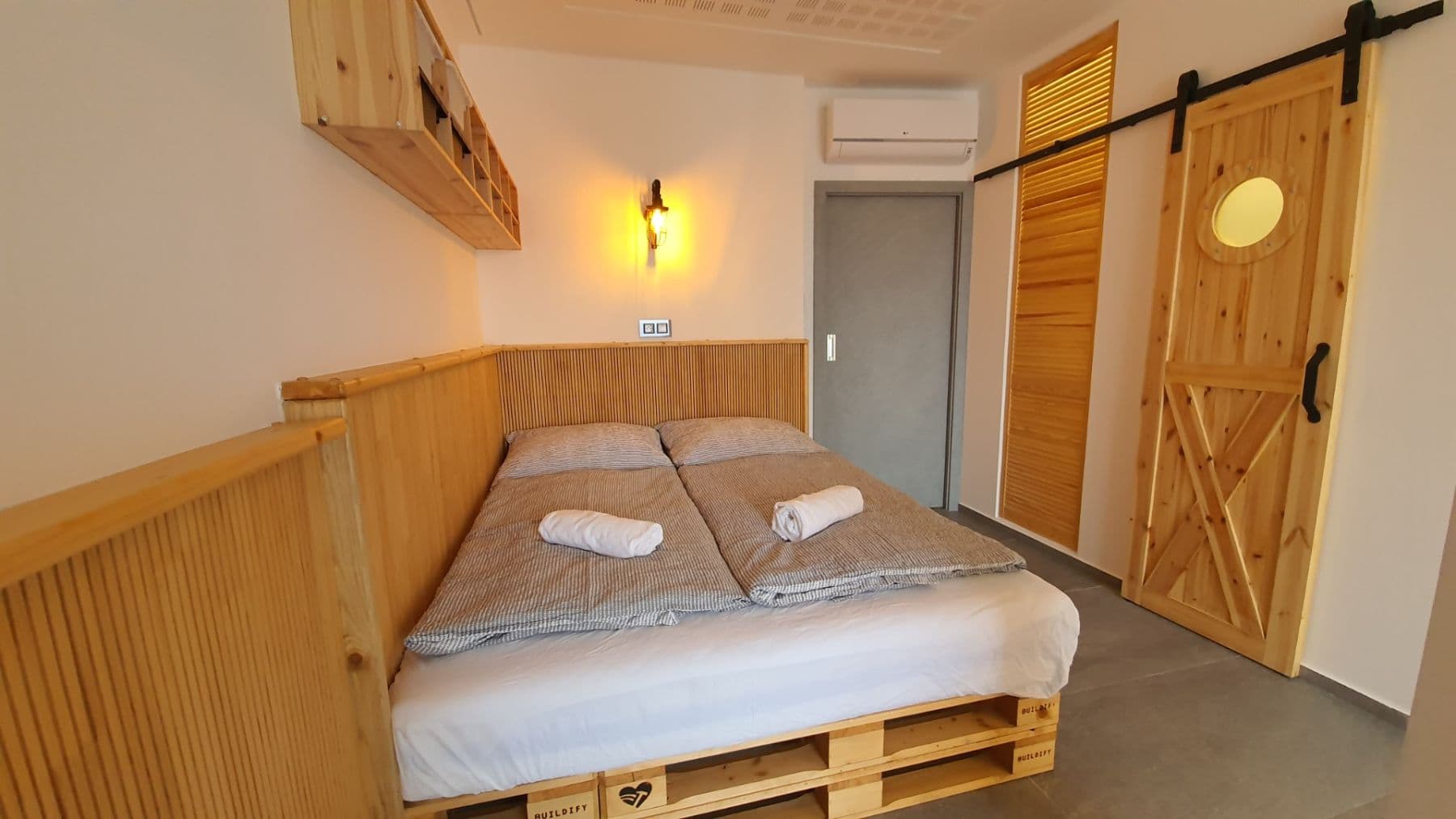 Pronájem bytu 4+1 370 m², Otýlie Beníškové, Plzeň, Plzeňský kraj Pronájem bytu 4+1 370 m², Otýlie Beníškové, Plzeň, Plzeňský kraj