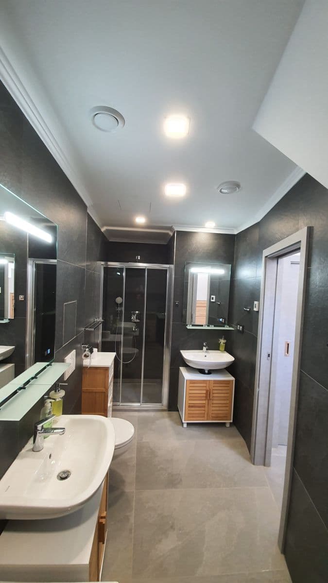 Pronájem bytu 4+1 370 m², Otýlie Beníškové, Plzeň, Plzeňský kraj Pronájem bytu 4+1 370 m², Otýlie Beníškové, Plzeň, Plzeňský kraj