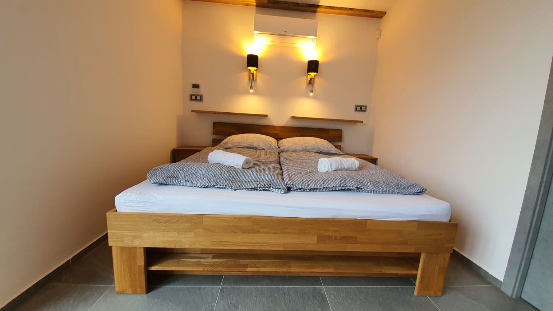 Pronájem bytu 4+1 370 m², Otýlie Beníškové, Plzeň, Plzeňský kraj Pronájem bytu 4+1 370 m², Otýlie Beníškové, Plzeň, Plzeňský kraj