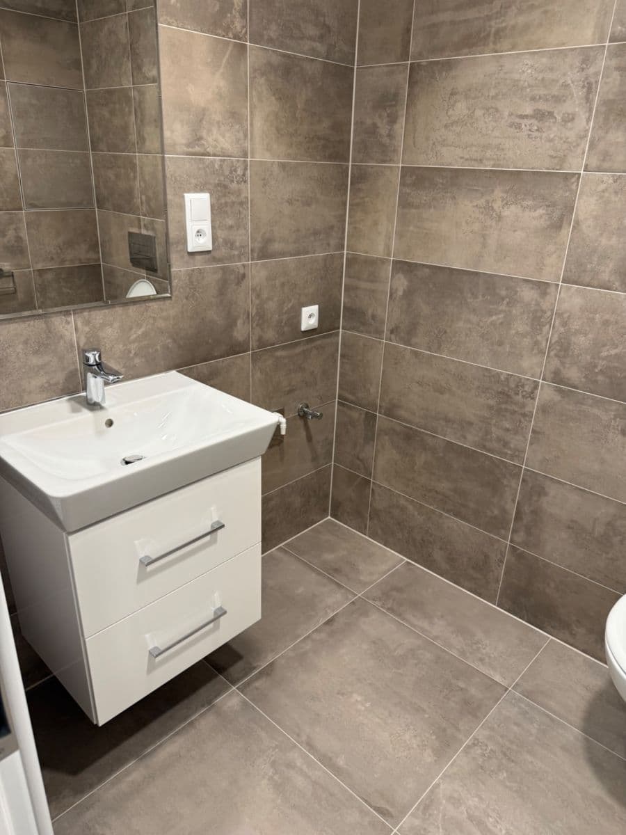 Pronájem bytu 1+kk 33 m², Poděbradská, Praha, Praha Pronájem bytu 1+kk 33 m², Poděbradská, Praha, Praha