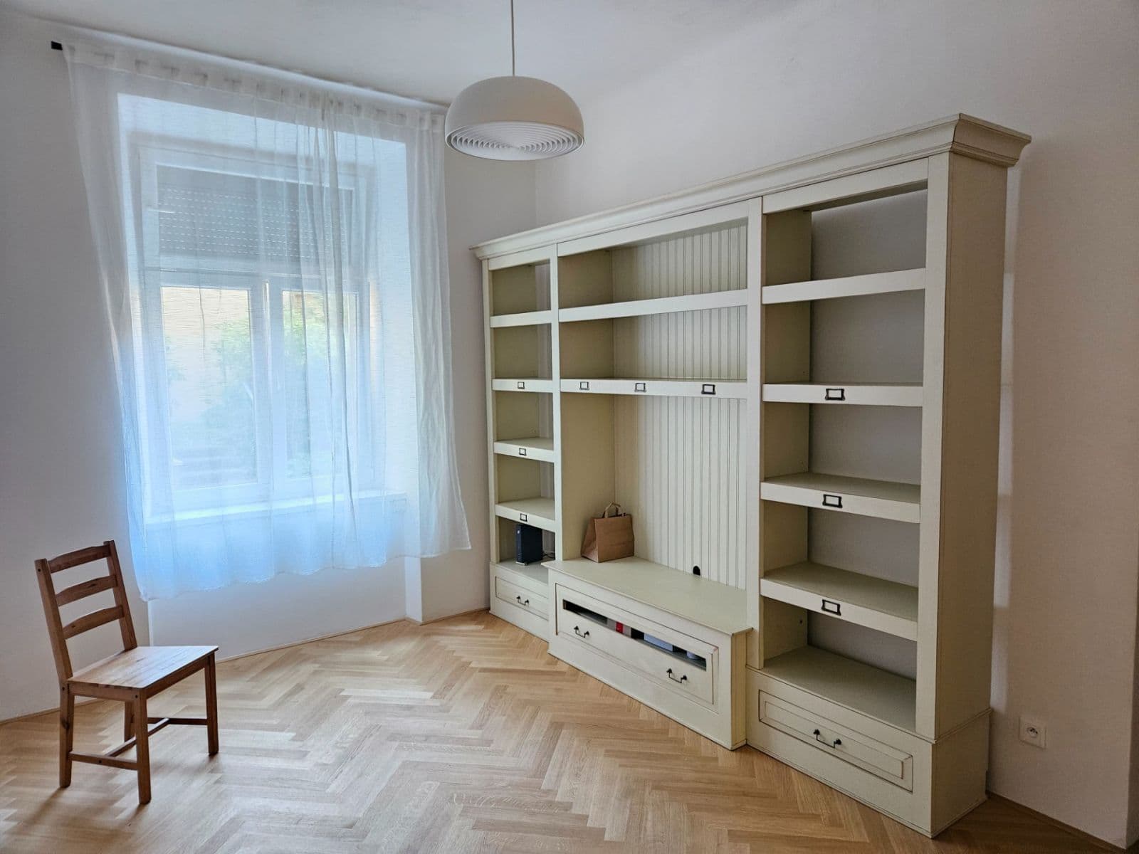 Pronájem bytu 2+kk 40 m², Přístavní, Praha, Praha Pronájem bytu 2+kk 40 m², Přístavní, Praha, Praha