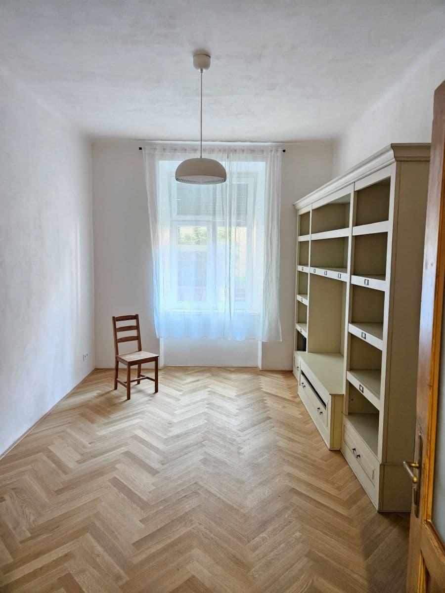 Pronájem bytu 2+kk 40 m², Přístavní, Praha, Praha Pronájem bytu 2+kk 40 m², Přístavní, Praha, Praha