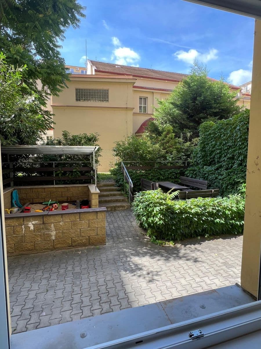 Pronájem bytu 2+kk 40 m², Přístavní, Praha, Praha Pronájem bytu 2+kk 40 m², Přístavní, Praha, Praha