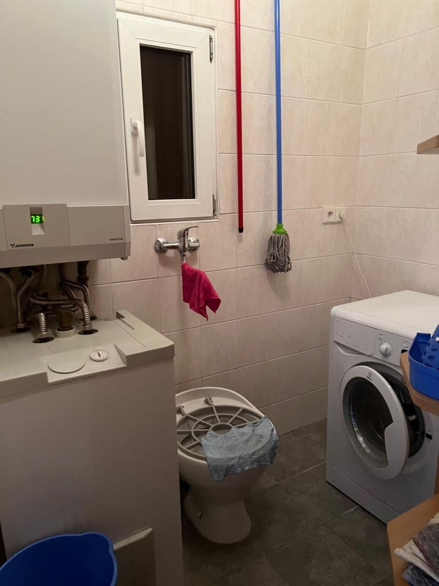 Pronájem bytu 3+1 96 m², Bořivojova, Praha, Praha Pronájem bytu 3+1 96 m², Bořivojova, Praha, Praha