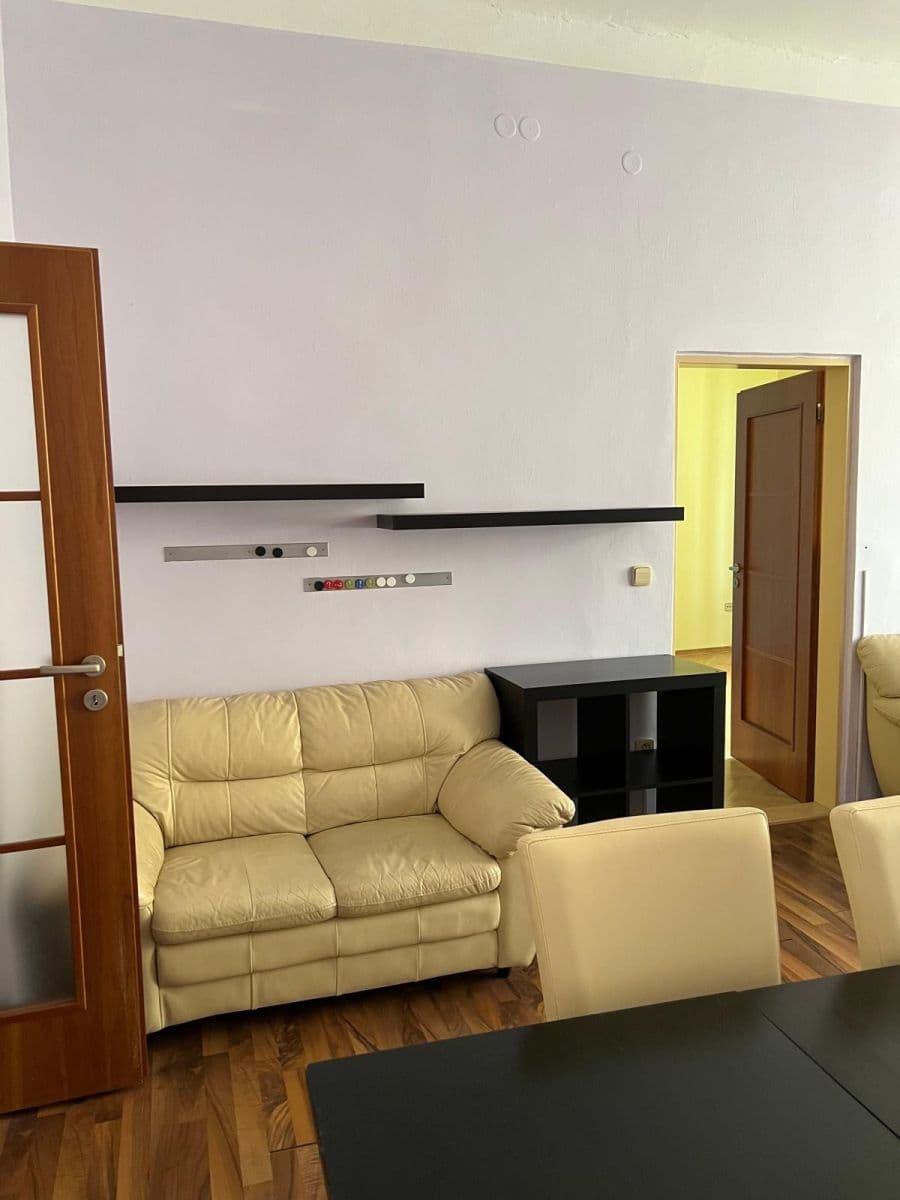 Pronájem bytu 3+1 96 m², Bořivojova, Praha, Praha Pronájem bytu 3+1 96 m², Bořivojova, Praha, Praha