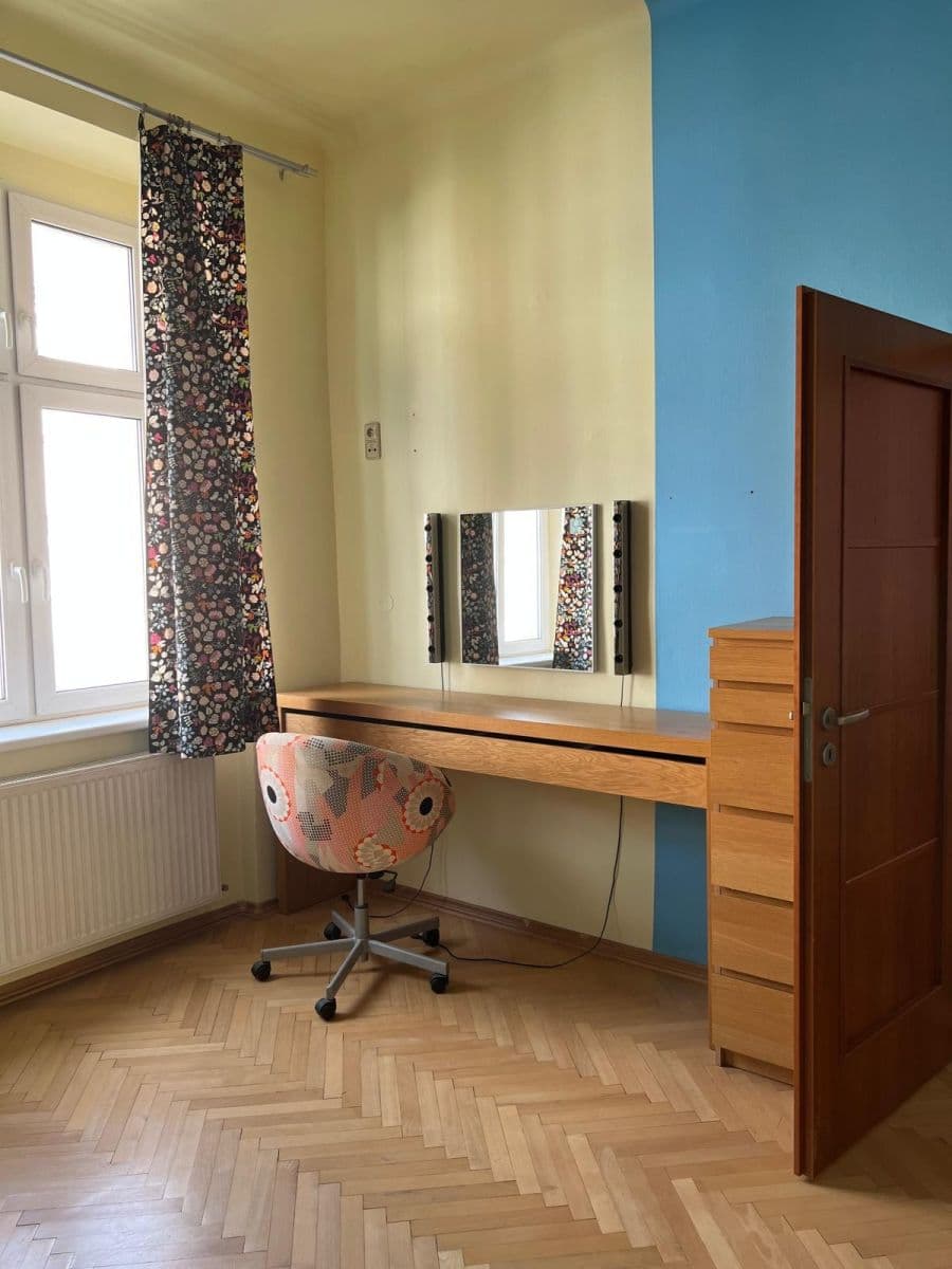 Pronájem bytu 3+1 96 m², Bořivojova, Praha, Praha Pronájem bytu 3+1 96 m², Bořivojova, Praha, Praha