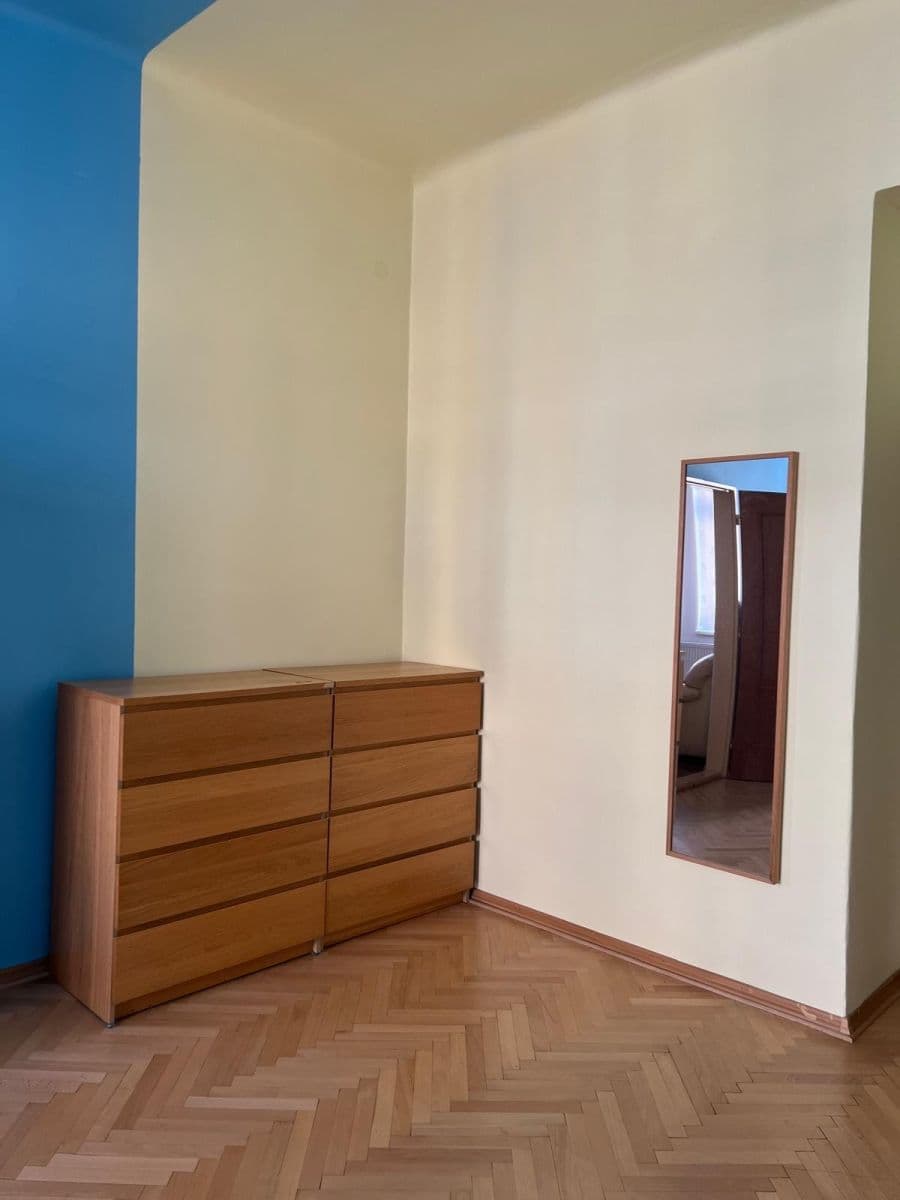 Pronájem bytu 3+1 96 m², Bořivojova, Praha, Praha Pronájem bytu 3+1 96 m², Bořivojova, Praha, Praha