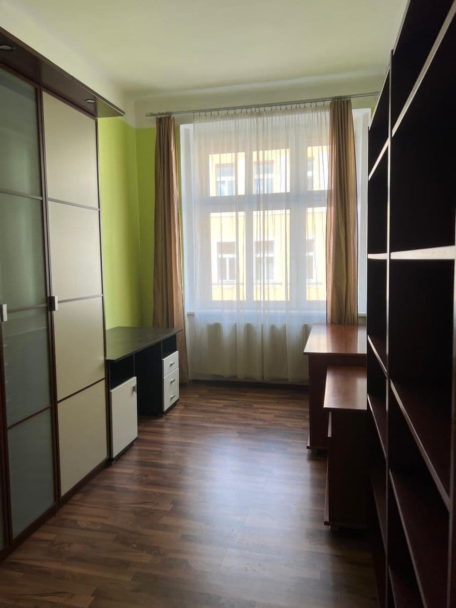 Pronájem bytu 3+1 96 m², Bořivojova, Praha, Praha Pronájem bytu 3+1 96 m², Bořivojova, Praha, Praha