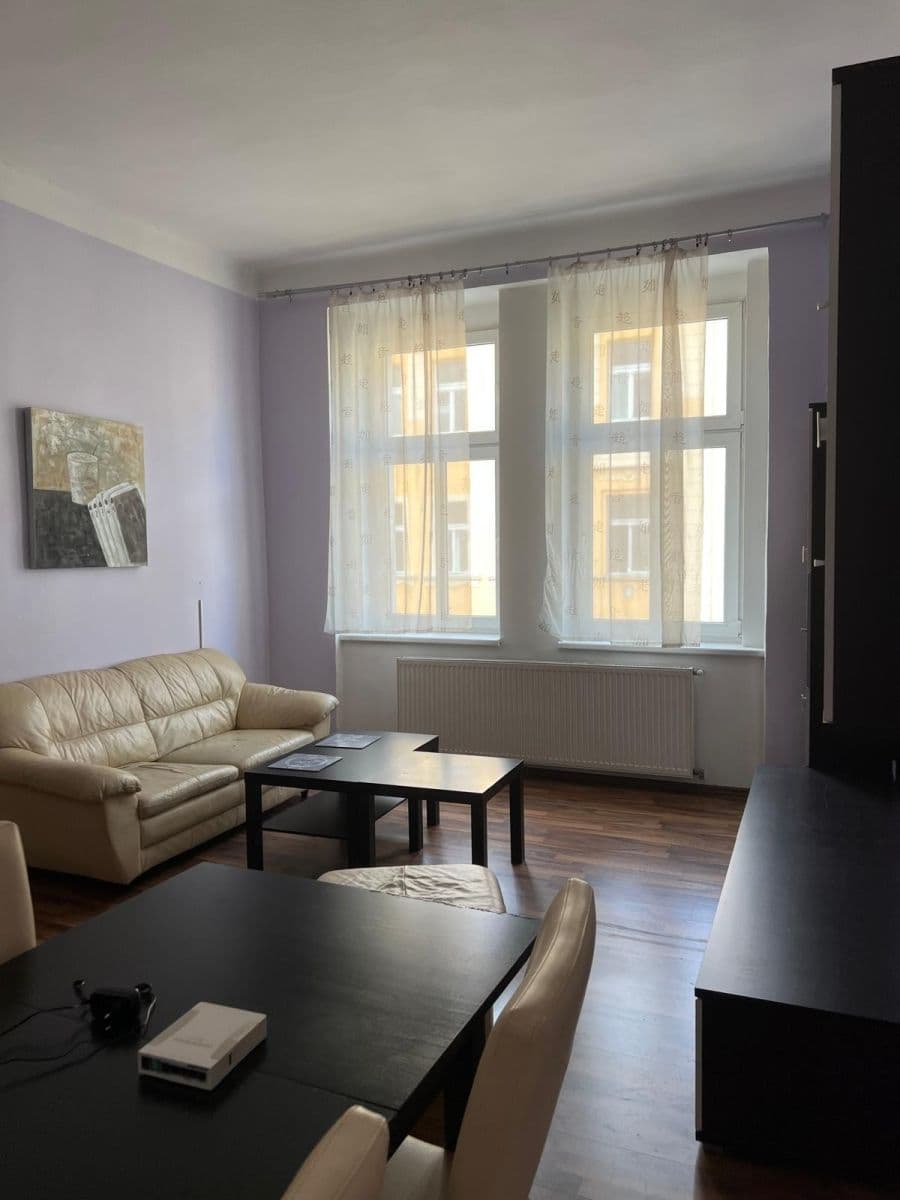 Pronájem bytu 3+1 96 m², Bořivojova, Praha, Praha Pronájem bytu 3+1 96 m², Bořivojova, Praha, Praha