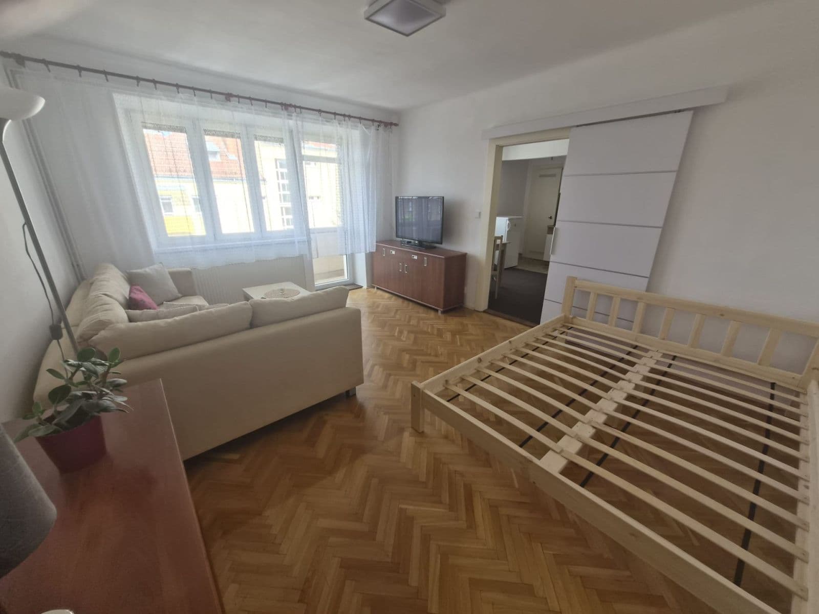 Pronájem bytu 2+kk 50 m², Skácelova, Brno, Jihomoravský kraj Pronájem bytu 2+kk 50 m², Skácelova, Brno, Jihomoravský kraj