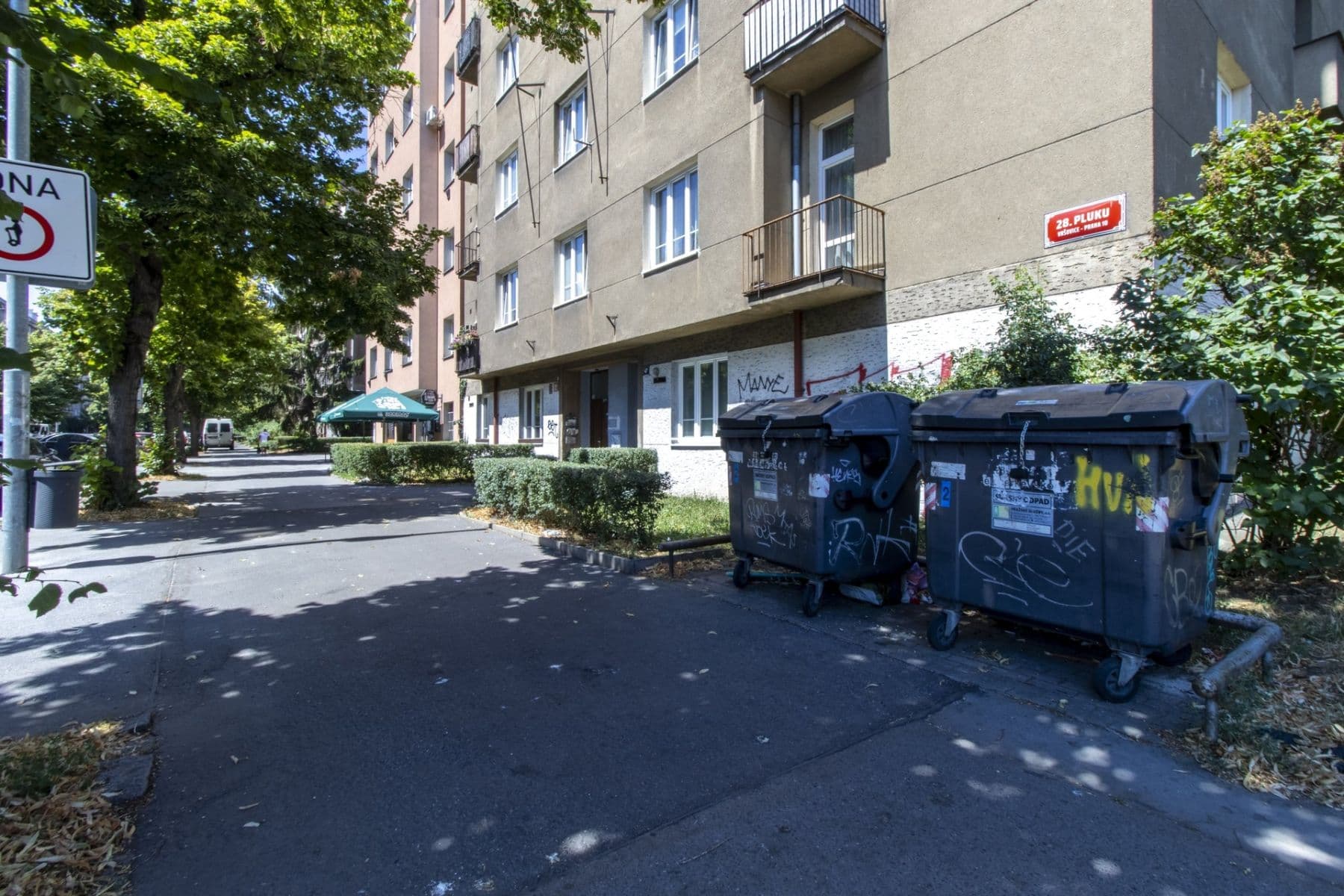 Pronájem bytu 1+1 55 m², 28. pluku, Praha, Praha Pronájem bytu 1+1 55 m², 28. pluku, Praha, Praha