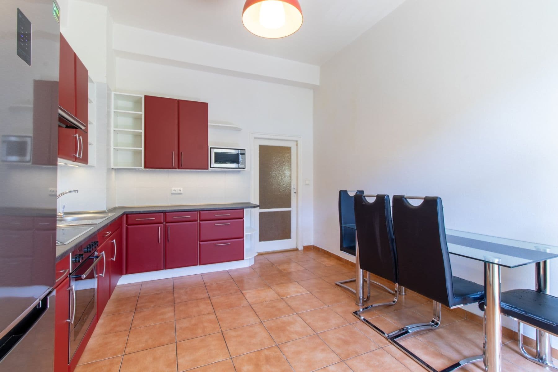 Pronájem bytu 1+1 55 m², 28. pluku, Praha, Praha Pronájem bytu 1+1 55 m², 28. pluku, Praha, Praha