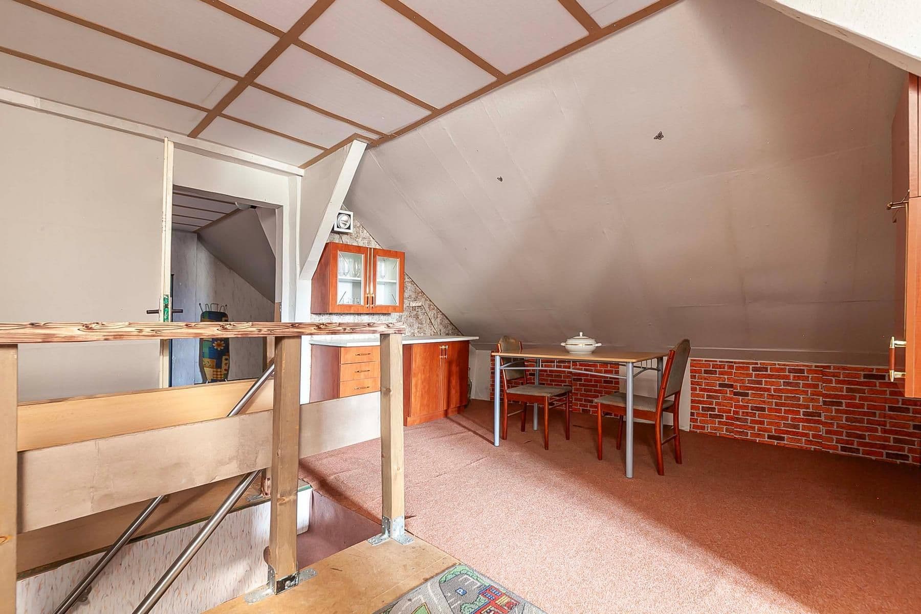 Prodej domu 175 m², pozemek 1.365 m², Smilovice, Středočeský kraj Prodej domu 175 m², pozemek 1.365 m², Smilovice, Středočeský kraj