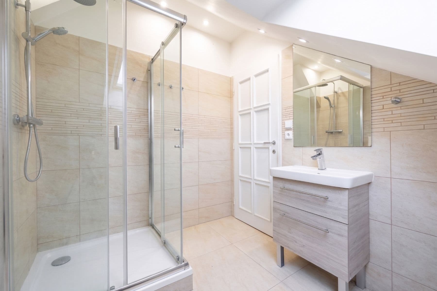 Prodej bytu 4+kk 175 m², Amurská, Praha, Praha Prodej bytu 4+kk 175 m², Amurská, Praha, Praha
