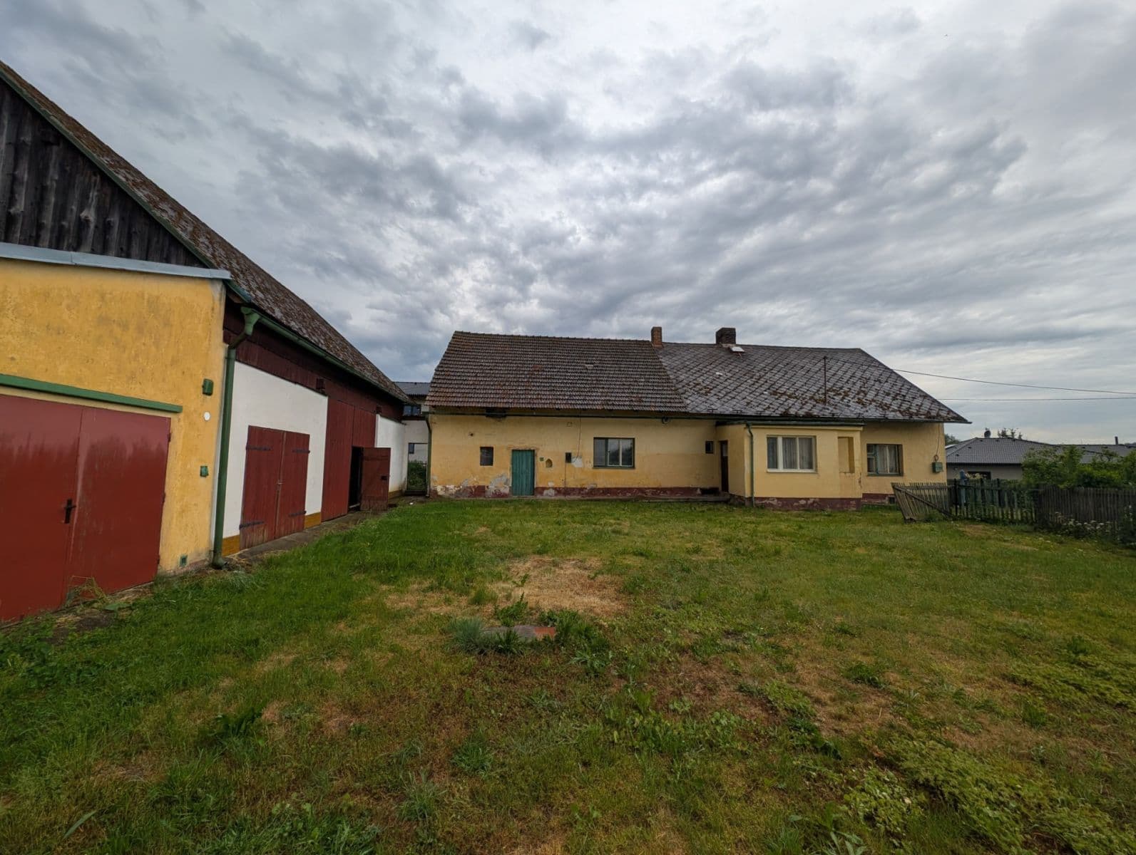 Prodej domu 133 m², pozemek 1.976 m², Mrákov, Plzeňský kraj Prodej domu 133 m², pozemek 1.976 m², Mrákov, Plzeňský kraj