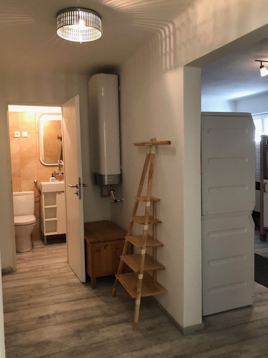 Prodej domu 61 m², pozemek 149 m², Pernerova, Praha, Praha Prodej domu 61 m², pozemek 149 m², Pernerova, Praha, Praha