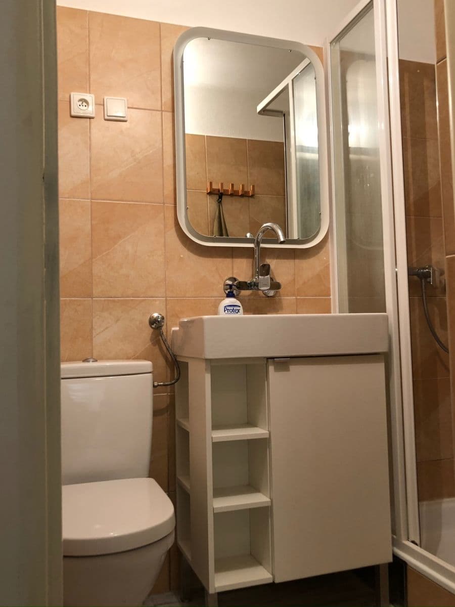 Prodej domu 61 m², pozemek 149 m², Pernerova, Praha, Praha Prodej domu 61 m², pozemek 149 m², Pernerova, Praha, Praha