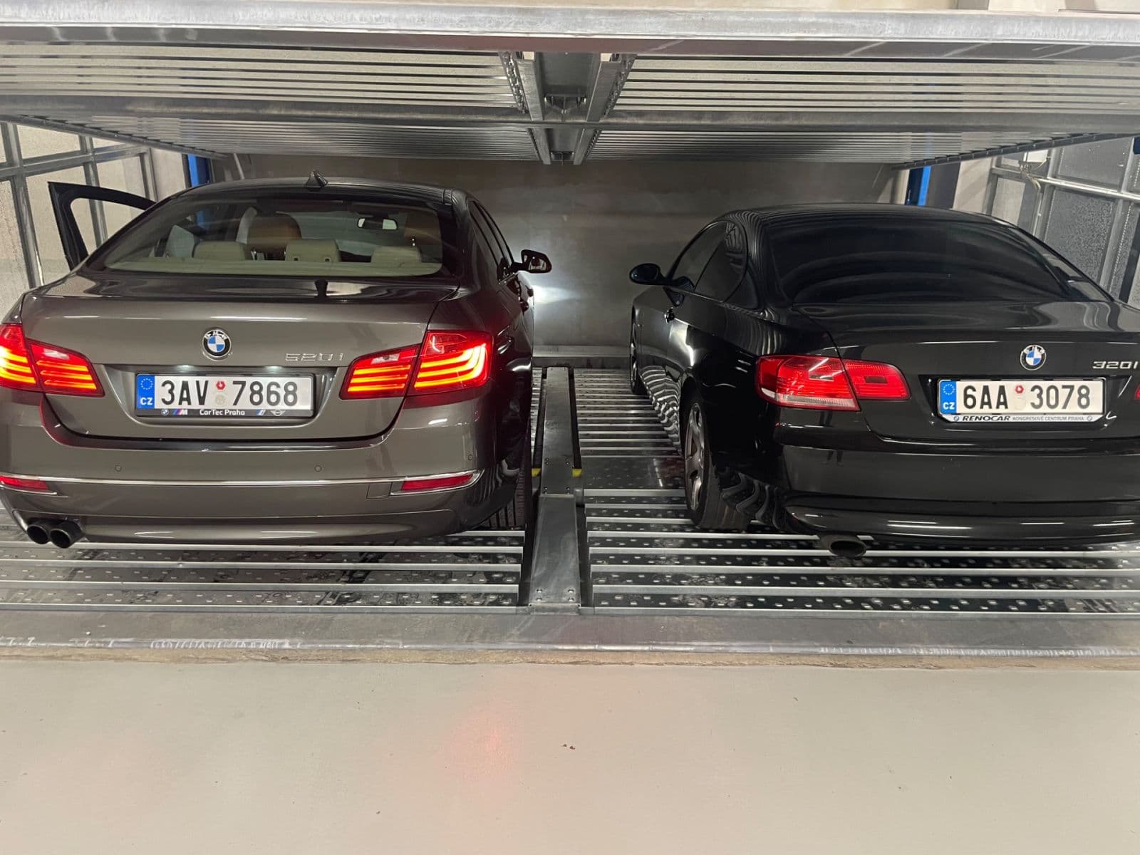 Pronájem garáže 10 m², Hofbauerova, Praha, Praha Pronájem garáže 10 m², Hofbauerova, Praha, Praha