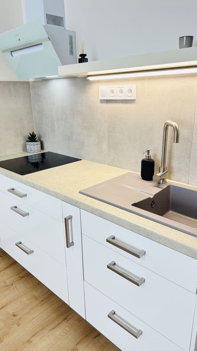 Prodej bytu 1+kk 24 m², Budovatelů, Přerov, Olomoucký kraj Prodej bytu 1+kk 24 m², Budovatelů, Přerov, Olomoucký kraj