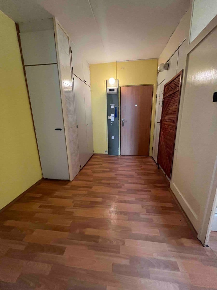 Prodej bytu 3+1 65 m², Kpt. Nálepky, Louny, Ústecký kraj Prodej bytu 3+1 65 m², Kpt. Nálepky, Louny, Ústecký kraj