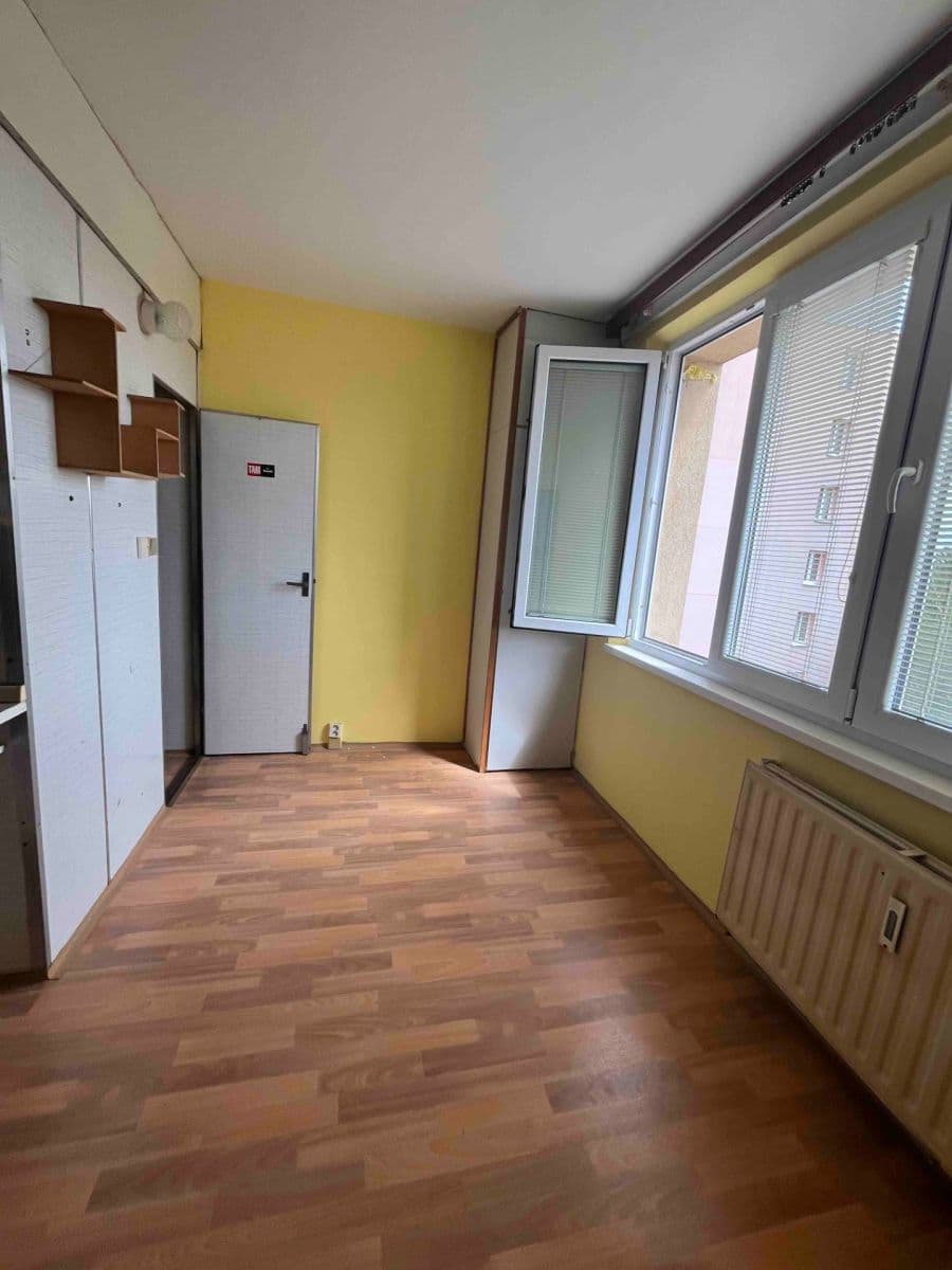 Prodej bytu 3+1 65 m², Kpt. Nálepky, Louny, Ústecký kraj Prodej bytu 3+1 65 m², Kpt. Nálepky, Louny, Ústecký kraj