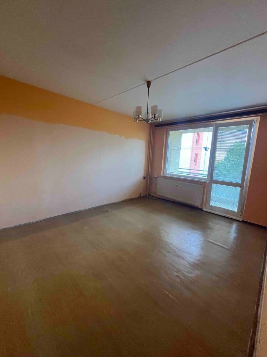 Prodej bytu 3+1 65 m², Kpt. Nálepky, Louny, Ústecký kraj Prodej bytu 3+1 65 m², Kpt. Nálepky, Louny, Ústecký kraj