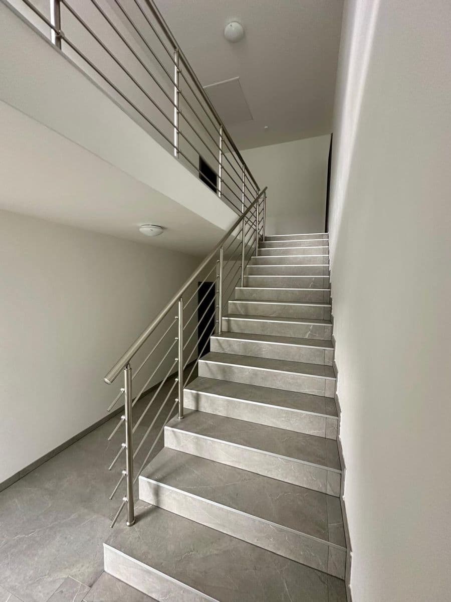 Pronájem bytu 3+kk 66 m², Vítkovecká, Sezimovo Ústí, Jihočeský kraj Pronájem bytu 3+kk 66 m², Vítkovecká, Sezimovo Ústí, Jihočeský kraj