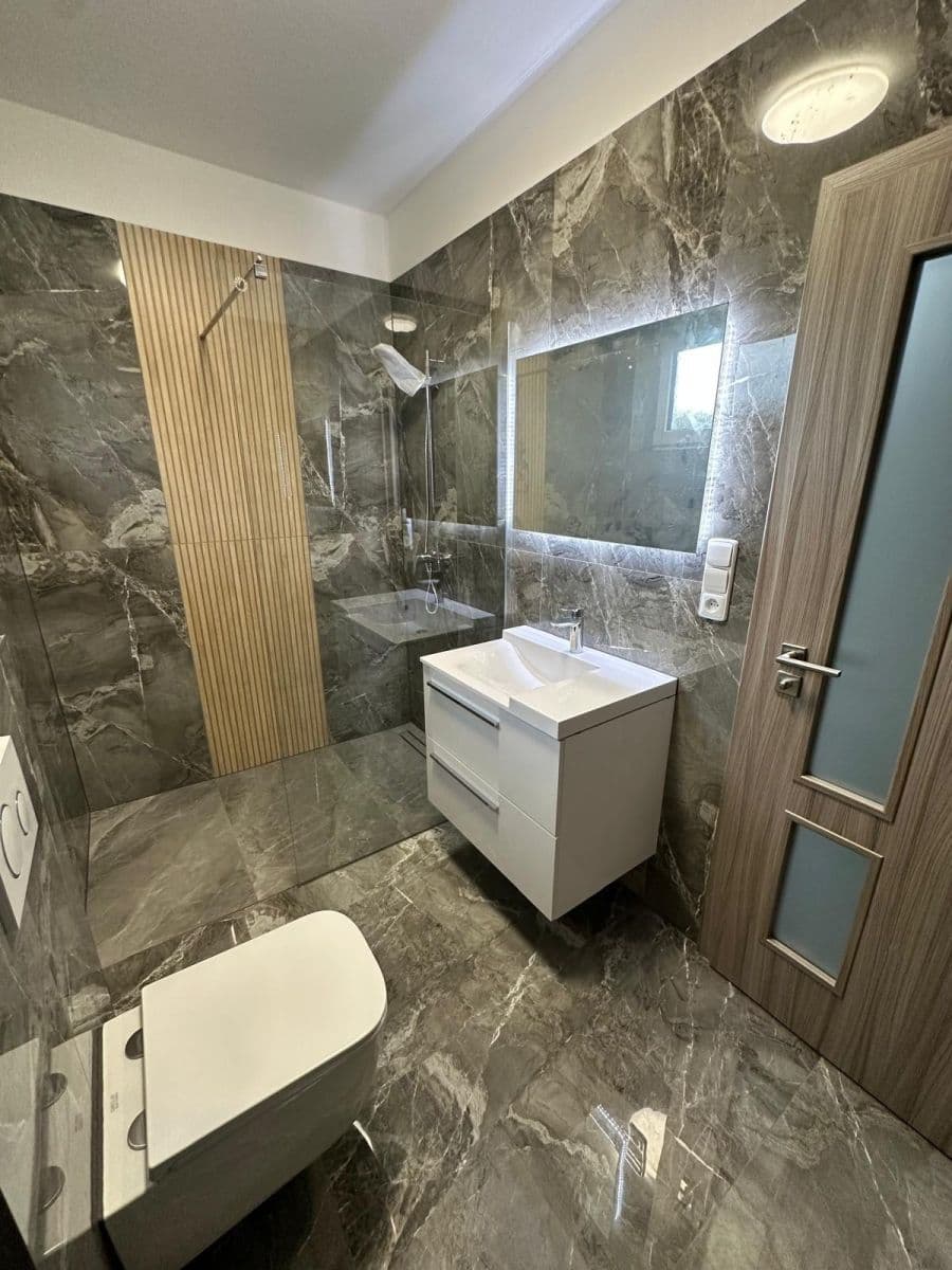 Pronájem bytu 3+kk 66 m², Vítkovecká, Sezimovo Ústí, Jihočeský kraj Pronájem bytu 3+kk 66 m², Vítkovecká, Sezimovo Ústí, Jihočeský kraj