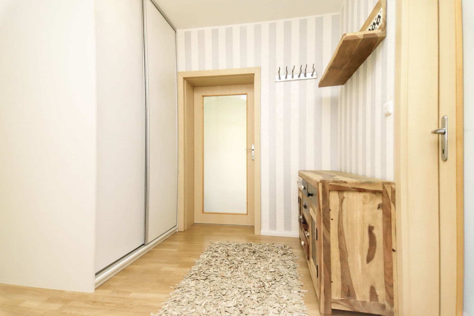 Prodej bytu 3+1 92 m², Heřmánková, Ostrava, Moravskoslezský kraj Prodej bytu 3+1 92 m², Heřmánková, Ostrava, Moravskoslezský kraj