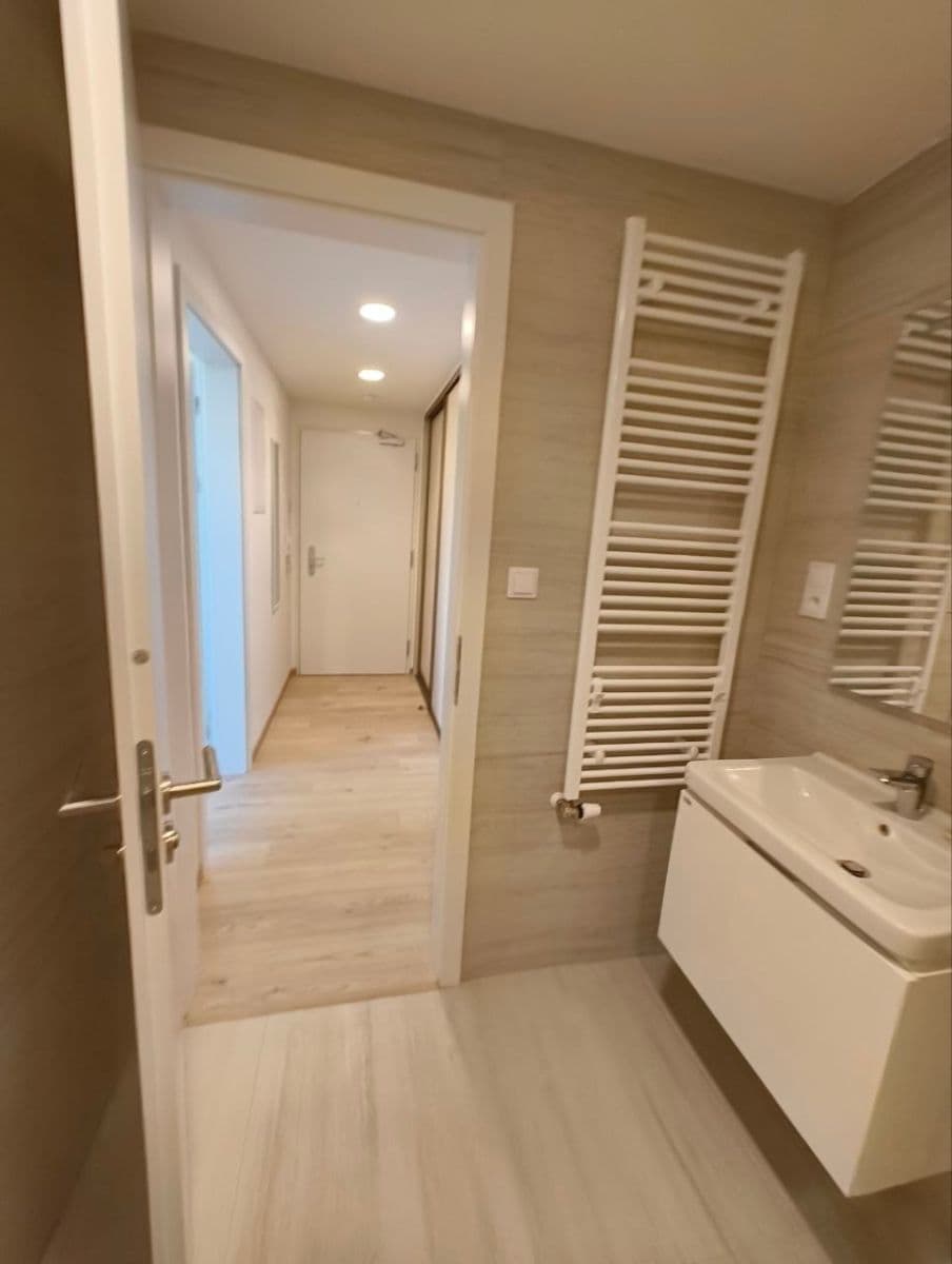 Pronájem bytu 1+kk 34 m², Sochorcova, Praha, Praha Pronájem bytu 1+kk 34 m², Sochorcova, Praha, Praha