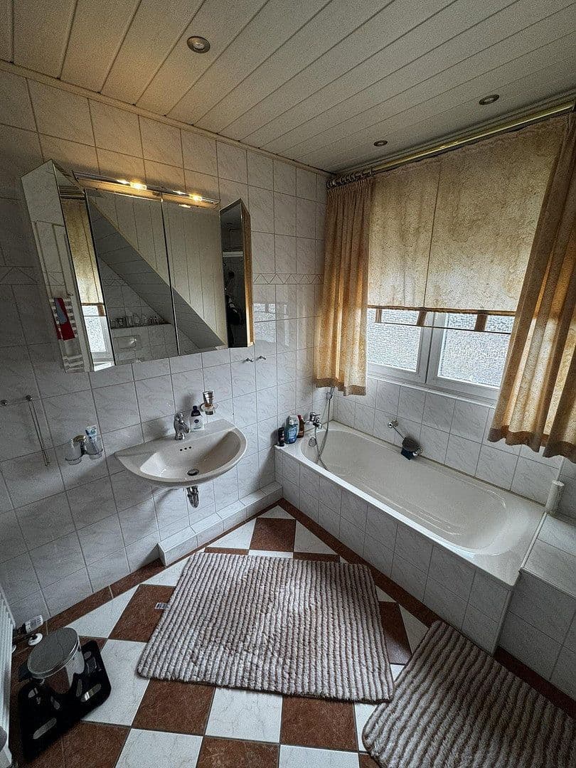 Pronájem domu 135 m², pozemek 298 m², Obere Strasse 17b, Detmold, Severní Porýní-Vestfálsko Pronájem domu 135 m², pozemek 298 m², Obere Strasse 17b, Detmold, Severní Porýní-Vestfálsko