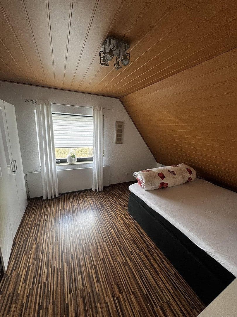 Pronájem domu 135 m², pozemek 298 m², Obere Strasse 17b, Detmold, Severní Porýní-Vestfálsko Pronájem domu 135 m², pozemek 298 m², Obere Strasse 17b, Detmold, Severní Porýní-Vestfálsko