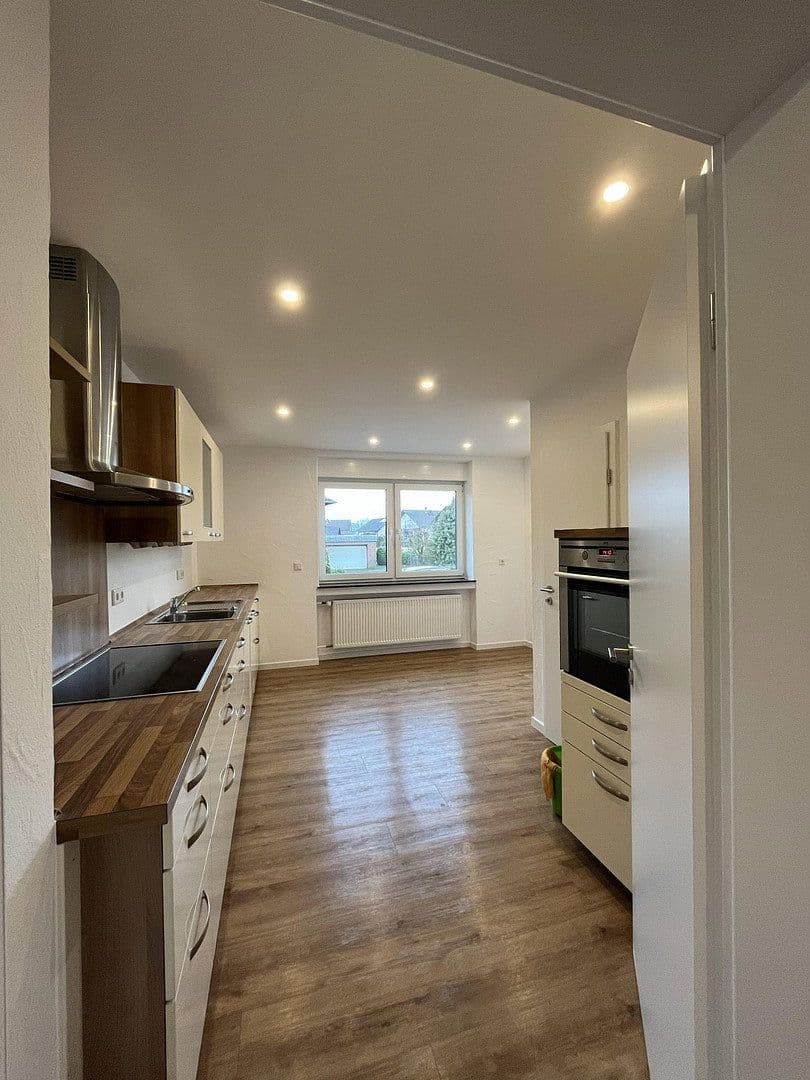 Pronájem bytu 5+1 145 m², Beselich, Hessen Pronájem bytu 5+1 145 m², Beselich, Hessen
