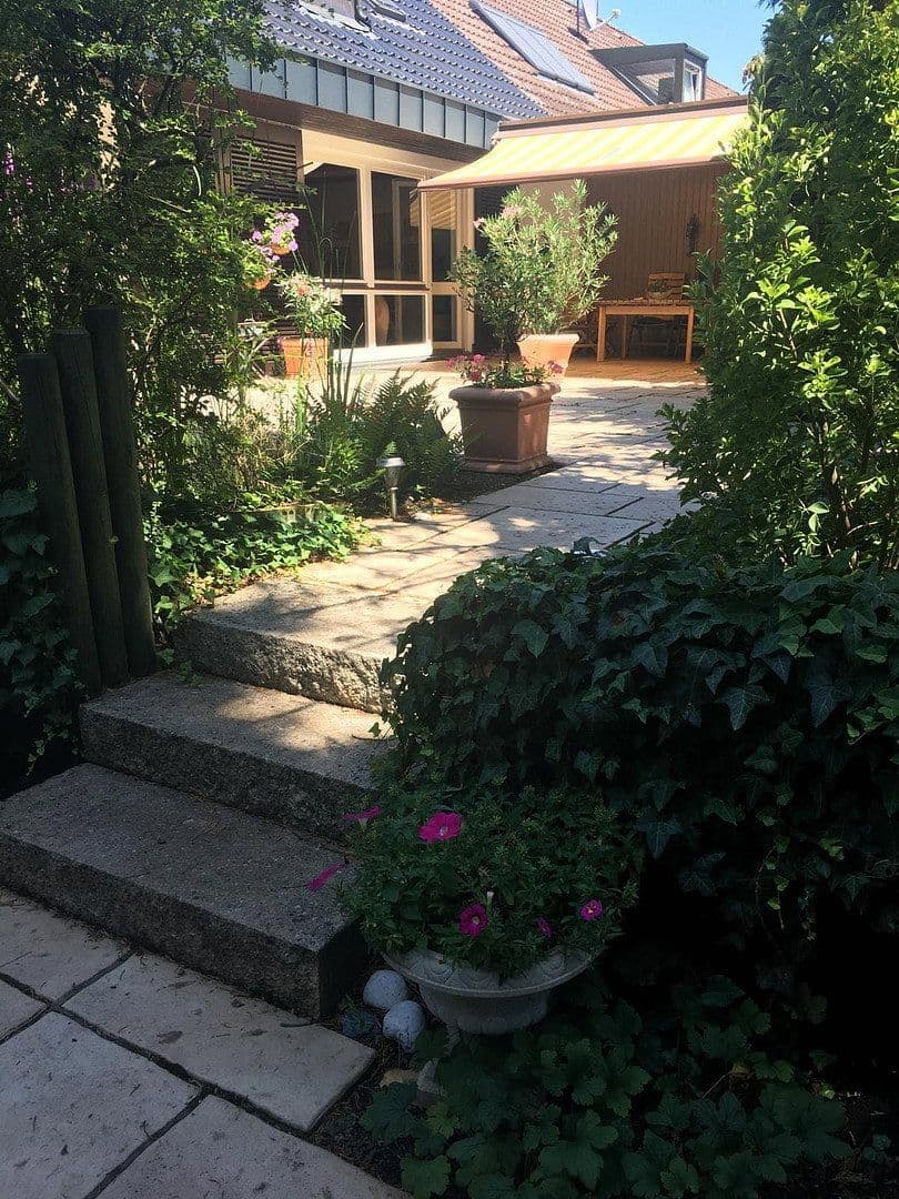 Prodej domu 155 m², pozemek 705 m², Nürnberg, Bavorsko Prodej domu 155 m², pozemek 705 m², Nürnberg, Bavorsko