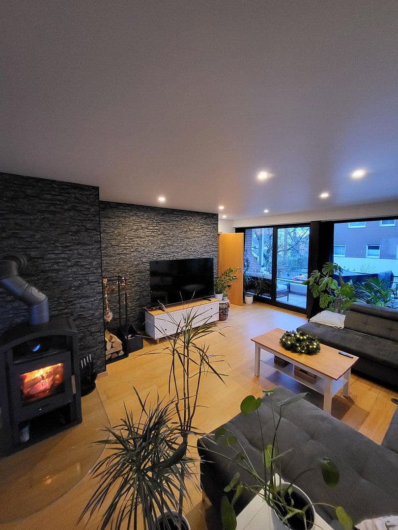 Prodej bytu 3+1 83 m², Luisenstr.7, Paderborn, Severní Porýní-Vestfálsko Prodej bytu 3+1 83 m², Luisenstr.7, Paderborn, Severní Porýní-Vestfálsko