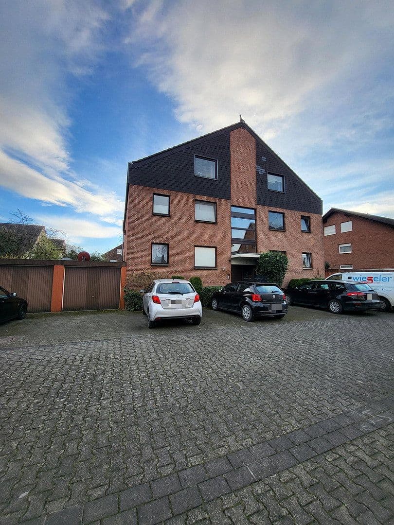 Prodej bytu 3+1 83 m², Luisenstr.7, Paderborn, Severní Porýní-Vestfálsko Prodej bytu 3+1 83 m², Luisenstr.7, Paderborn, Severní Porýní-Vestfálsko