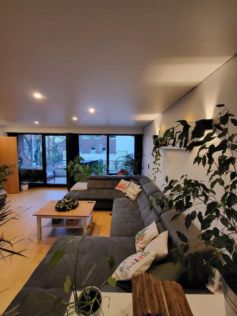 Prodej bytu 3+1 83 m², Luisenstr.7, Paderborn, Severní Porýní-Vestfálsko Prodej bytu 3+1 83 m², Luisenstr.7, Paderborn, Severní Porýní-Vestfálsko