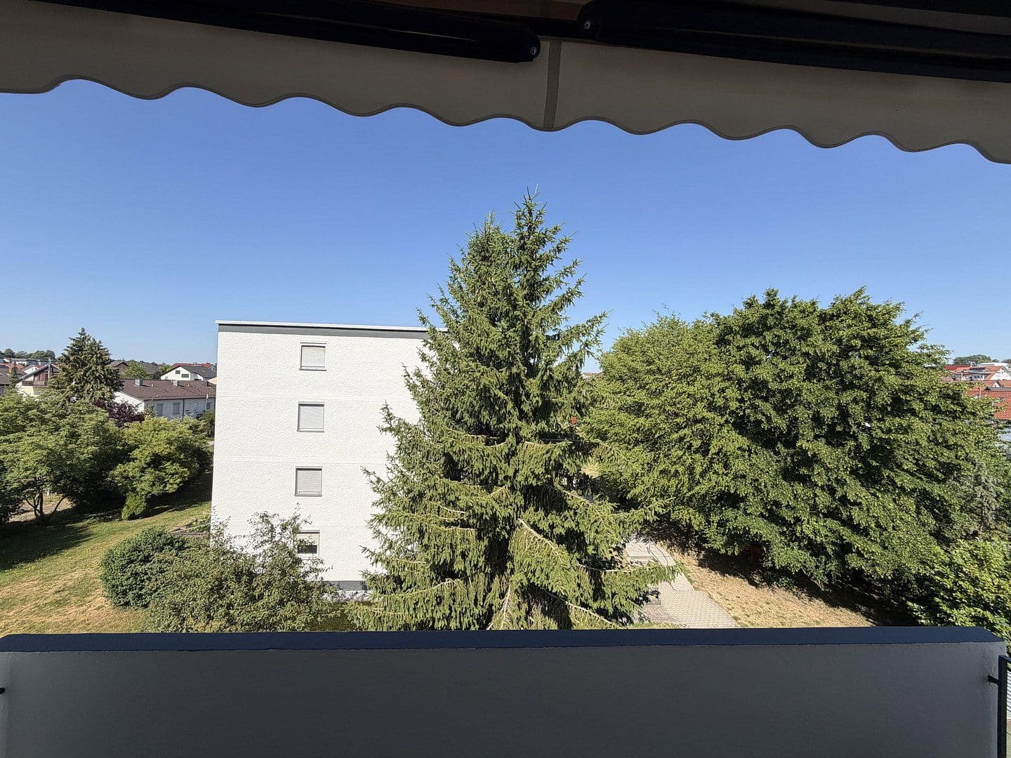Prodej bytu 3+1 76 m², Gärtringen, Bádensko-Württembersko Prodej bytu 3+1 76 m², Gärtringen, Bádensko-Württembersko