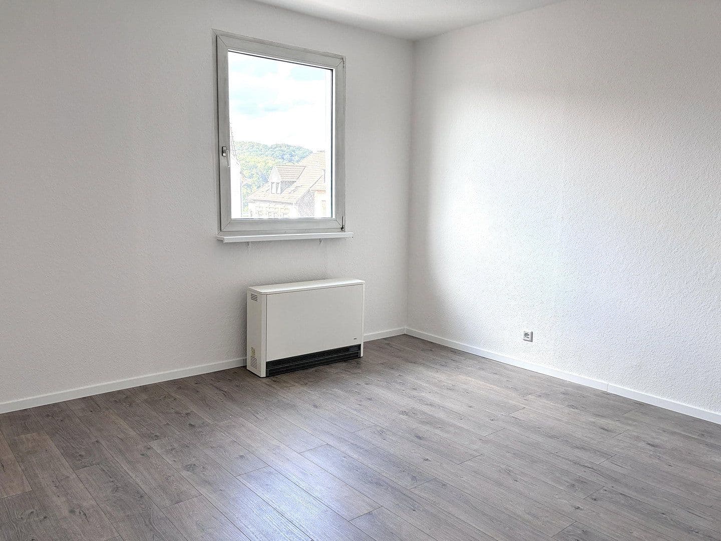 Pronájem bytu 3+1 86 m², Hofstr. 8, Hagen, Severní Porýní-Vestfálsko Pronájem bytu 3+1 86 m², Hofstr. 8, Hagen, Severní Porýní-Vestfálsko