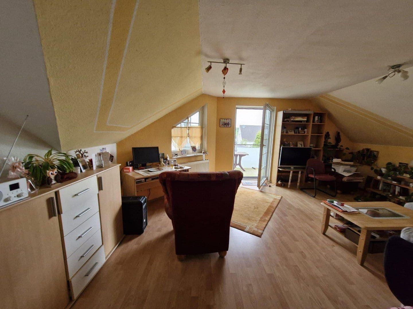Pronájem bytu 3+1 67 m², An der Kirche 11, Espenau, Hessen Pronájem bytu 3+1 67 m², An der Kirche 11, Espenau, Hessen