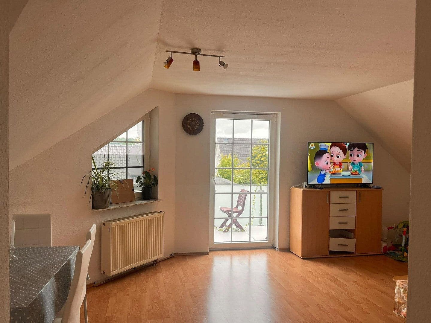 Pronájem bytu 3+1 67 m², An der Kirche 11, Espenau, Hessen Pronájem bytu 3+1 67 m², An der Kirche 11, Espenau, Hessen