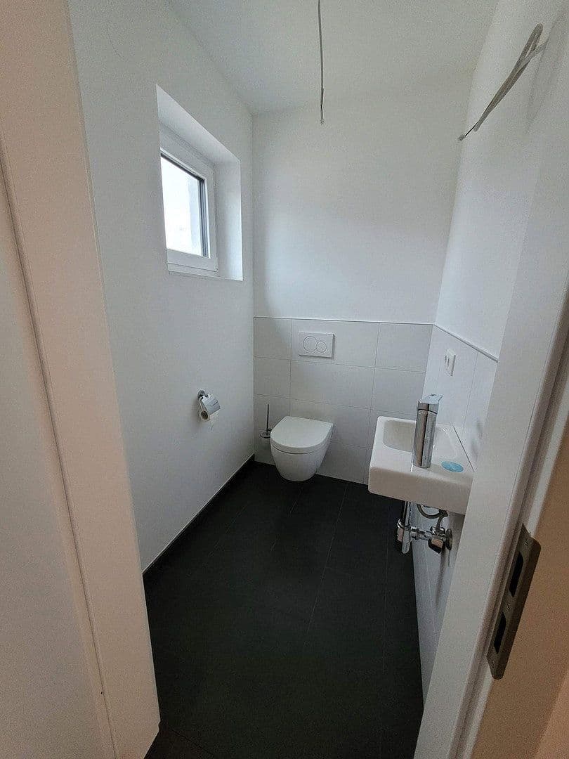 Pronájem domu 180 m², pozemek 315 m², Pommersfelden, Bavorsko Pronájem domu 180 m², pozemek 315 m², Pommersfelden, Bavorsko