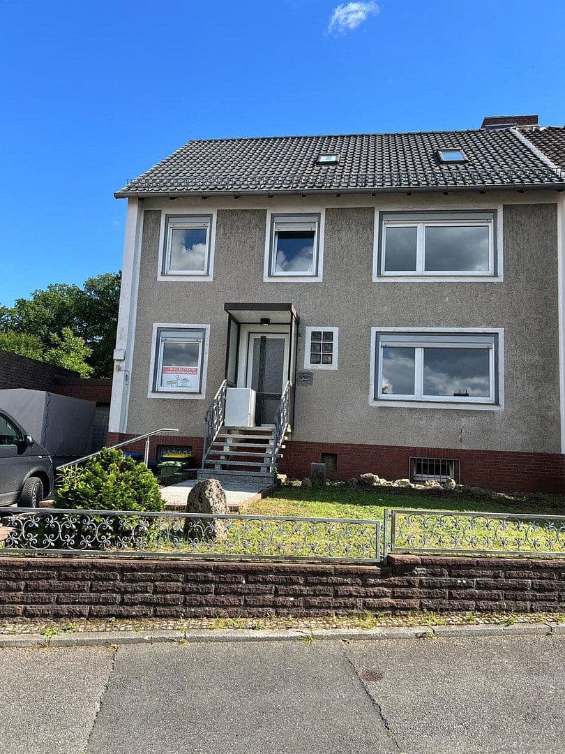 Prodej domu 180 m², pozemek 592 m², Hirschberger Str. 6, Wolfsburg, Dolní Sasko Prodej domu 180 m², pozemek 592 m², Hirschberger Str. 6, Wolfsburg, Dolní Sasko